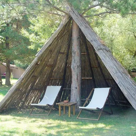 Holiday Omaya Eco Village Hébergement de vacances Gaytaninovo